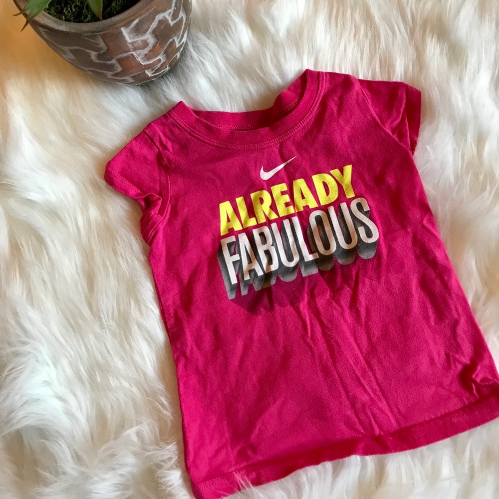 Nike girls tee